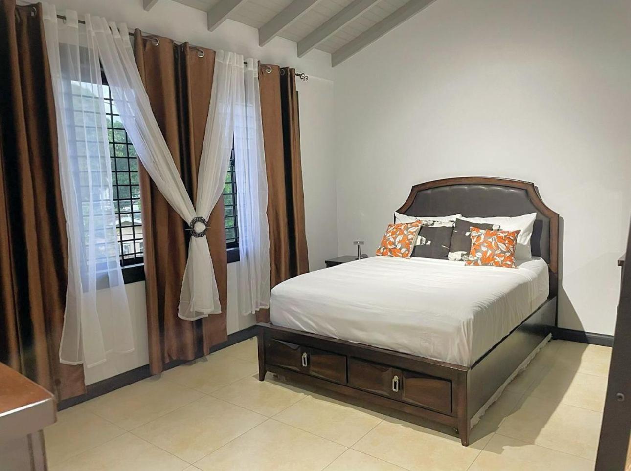 The Jewel Apartment Kingston Luaran gambar